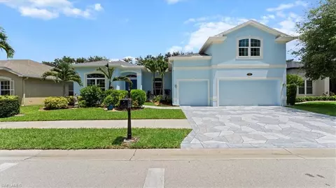 371 Burnt Pine Dr, Naples, FL 34119
