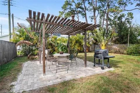 Exterior - 1097 Sperling Ave, Naples, FL 34103 photo 4 of 9