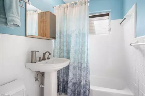 Bath - 1097 Sperling Ave, Naples, FL 34103 photo 1 of 1