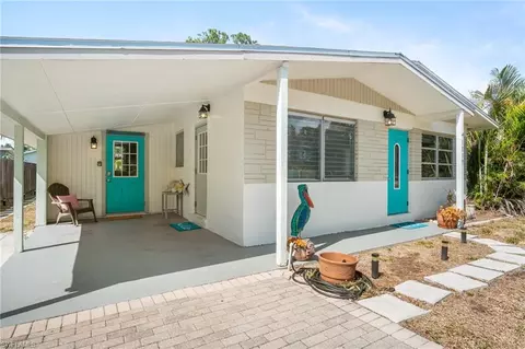 1097 Sperling Ave, Naples, FL 34103