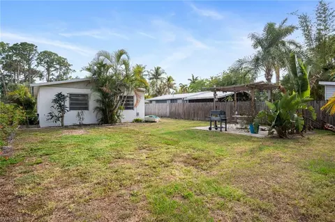 Exterior - 1097 Sperling Ave, Naples, FL 34103 photo 6 of 9