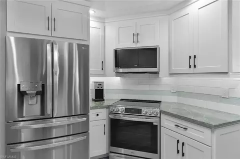 Kitchen - 789 Coldstream Ct, Naples, FL 34104 photo 4 of 4
