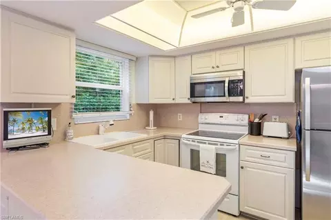 Kitchen - 3200 Binnacle Dr #C1, Naples, FL 34103 photo 1 of 3