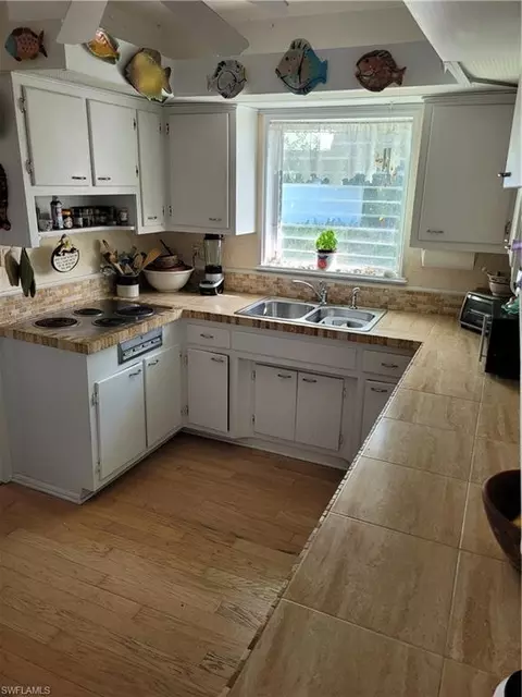 Kitchen - 870 Forest Ave, Naples, FL 34102 photo 1 of 1