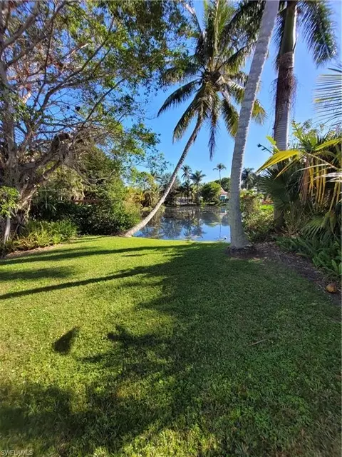 Exterior - 870 Forest Ave, Naples, FL 34102 photo 4 of 7