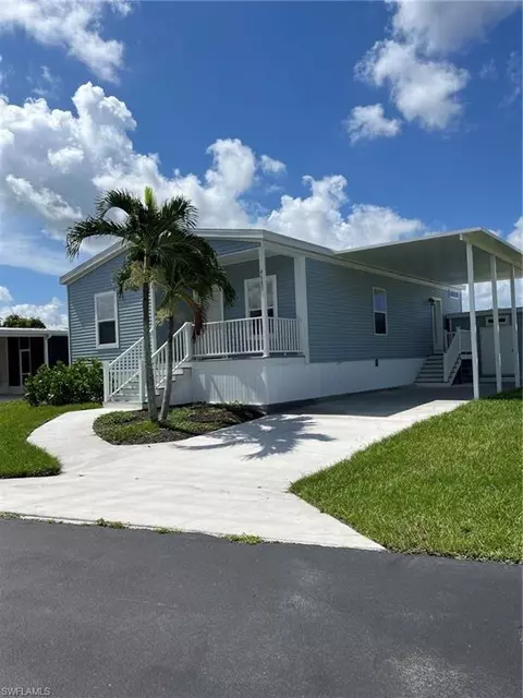 4685 Fiji Ln, Bonita Springs, FL 34134