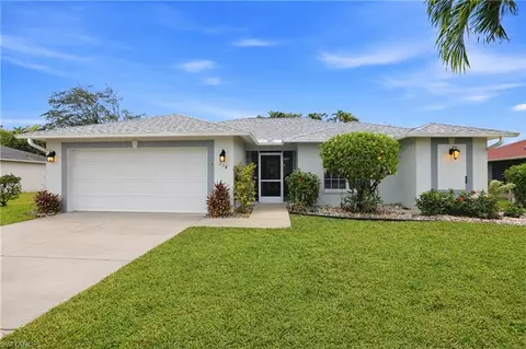218 Marseille Dr, Naples, FL 34112