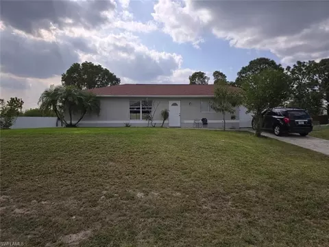 909 Sally Ave N, Lehigh Acres, FL 33971