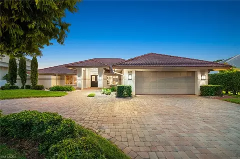 547 Devils Ln, Naples, FL 34103