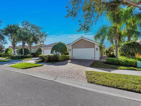 7892 Umberto Ct, Naples, FL 34114