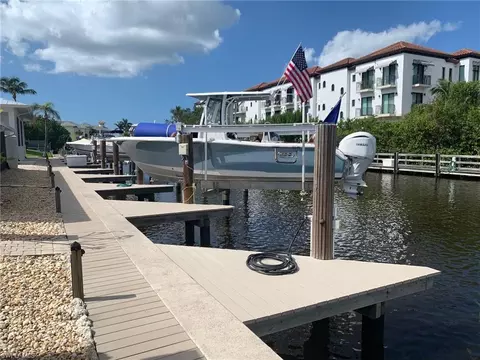 1425 Curlew Ave #2-1, Naples, FL 34102