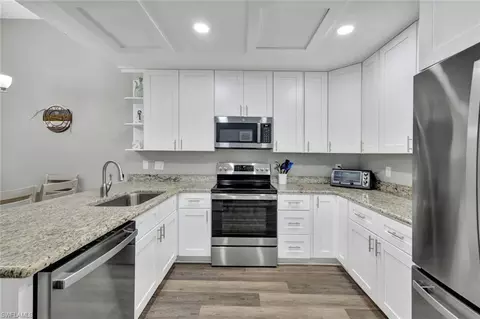 6416 Royal Woods Dr, Fort Myers, FL 33908