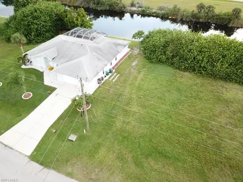 300 NW 29th Pl, Cape Coral, FL 33993