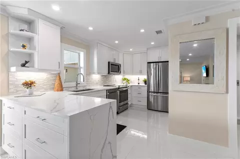 603 12th Ave S #603, Naples, FL 34102