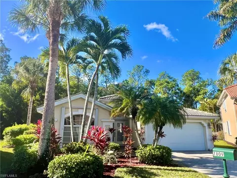 7809 Stratford Dr, Naples, FL 34104