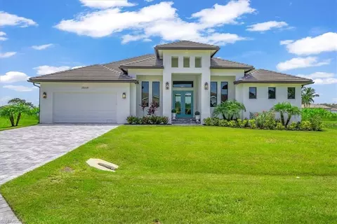 18018 Greenwood Dr, Naples, FL 34114