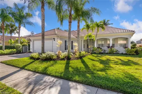 8040 Wilfredo Ct, Naples, FL 34114