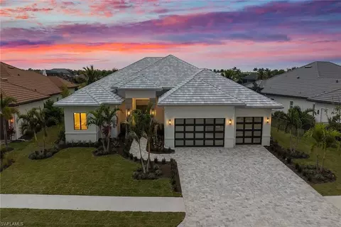 14231 Charthouse Cir, Naples, FL 34114