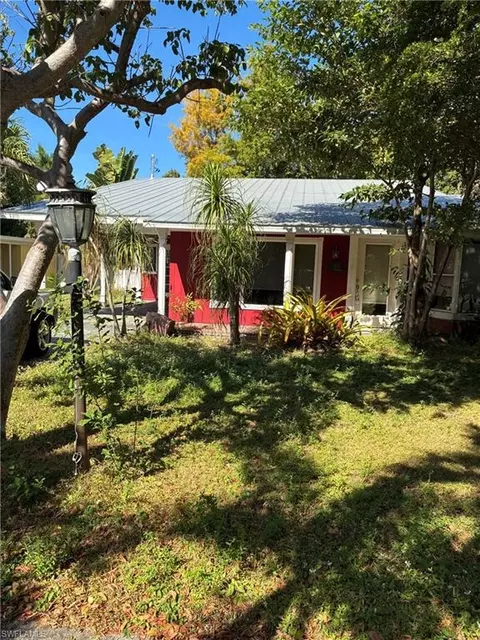 1465 Linhart Ave, Fort Myers, FL 33901