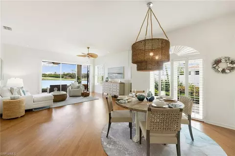 2153 Paget Cir, Naples, FL 34112