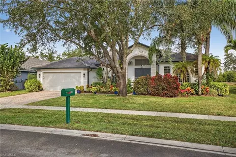 657 Grand Rapids Blvd, Naples, FL 34120