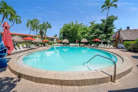 2555 Tamiami Trl N #156, Naples, FL 34103