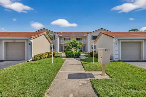 700 Saratoga Cir #B106, Naples, FL 34104