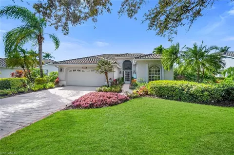 7809 Naples Heritage Dr, Naples, FL 34112