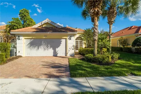 28713 Wahoo Dr, Bonita Springs, FL 34135