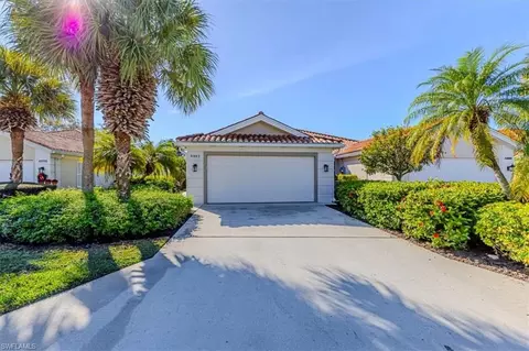 5002 Ventura Ct, Naples, FL 34109