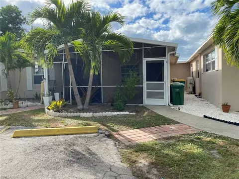 2084 Monroe Ave, Naples, FL 34112 photo 2
