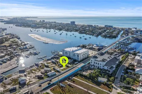 19281 Apt 28 San Carlos Blvd, Fort Myers Beach, FL 33931