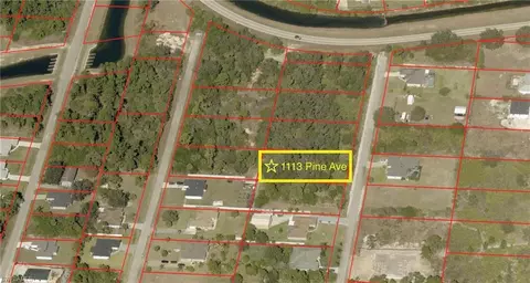 1113 Pine Ave, Lehigh Acres, FL 33972