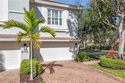 5025 Blauvelt Way #202, Naples, FL 34105