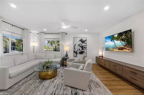 766 Central Ave #209, Naples, FL 34102