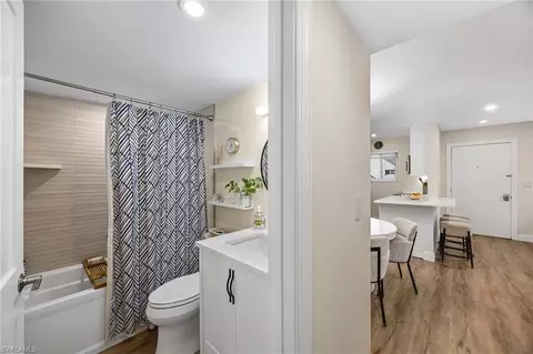Bath - 766 Central Ave #209, Naples, FL 34102 photo 2 of 3