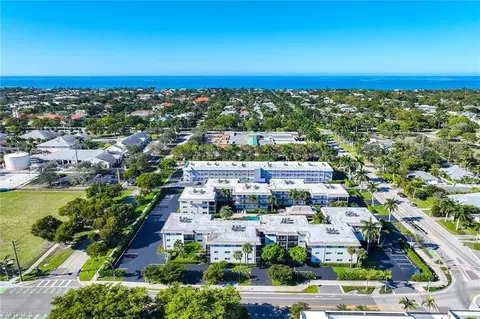 View/Area - 766 Central Ave #209, Naples, FL 34102 photo 8 of 9