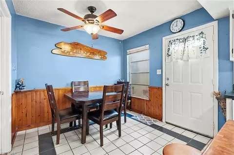 Dining - 180 Cypress Way E #A103, Naples, FL 34110 photo 1 of 2