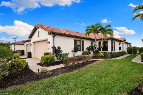 1511 Oceania Dr S, Naples, FL 34113