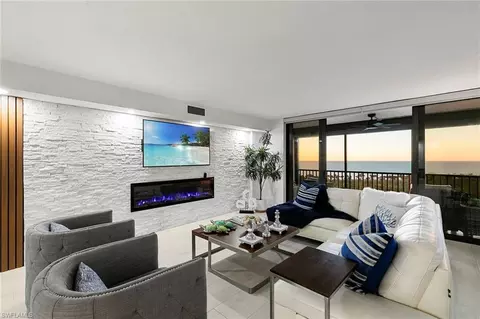 11 Bluebill Ave #905, Naples, FL 34108