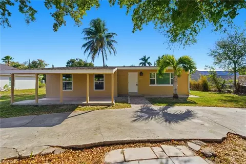 2414 Braman Ave, Fort Myers, FL 33901