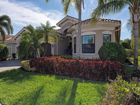 3199 Atlantic Cir, Naples, FL 34119