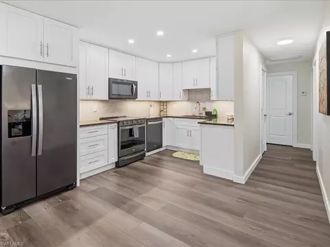 Kitchen - 186 Harrison Rd #H2, Naples, FL 34112 photo 1 of 2