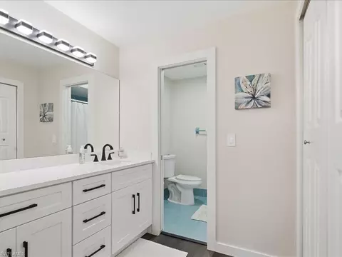 Bath - 186 Harrison Rd #H2, Naples, FL 34112 photo 1 of 3