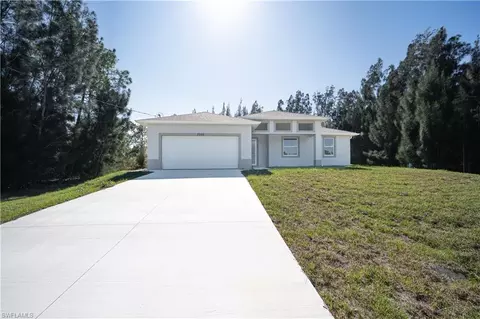 2502 E 14th St, Lehigh Acres, FL 33972