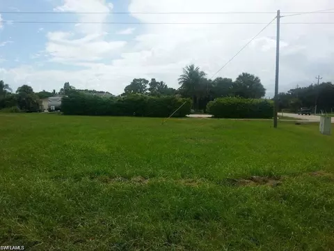 27010 Holly Ln, Bonita Springs, FL 34135