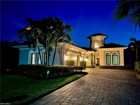 28864 Blaisdell Dr, Naples, FL 34119