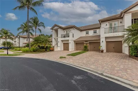 8085 Players Cove Dr NE #201, Naples, FL 34113