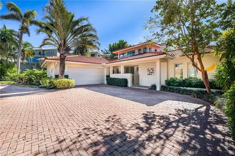 536 Turtle Hatch Rd, Naples, FL 34103