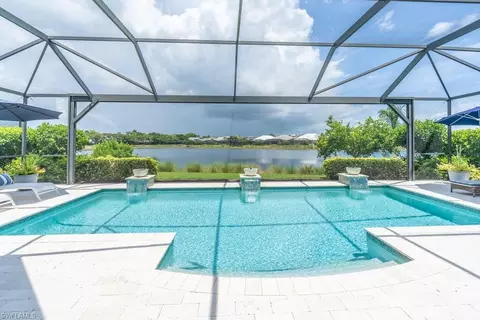 5060 Martinique Dr, Naples, FL 34113